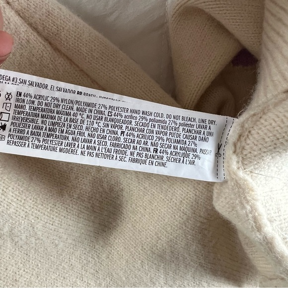 Forever 21 Floral Cream Knit Sweater  Cardigan Women’s size Medium - Picture 5 of 5